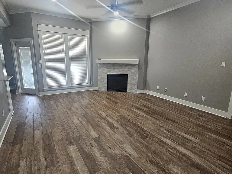 104 Devereaux Dr — Photo 11