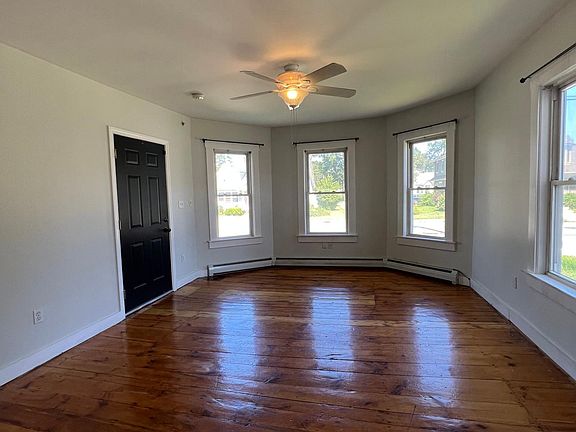 4th image of 381 Nashua St #A