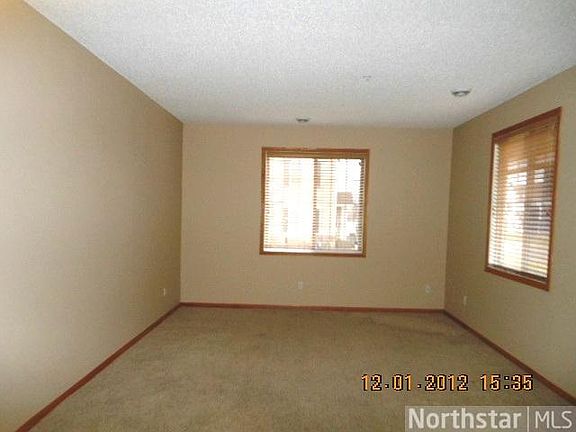 4th image of 4675 Blaine Ave