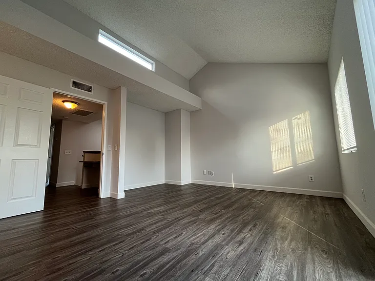 5443 Huron Ct — Photo 6