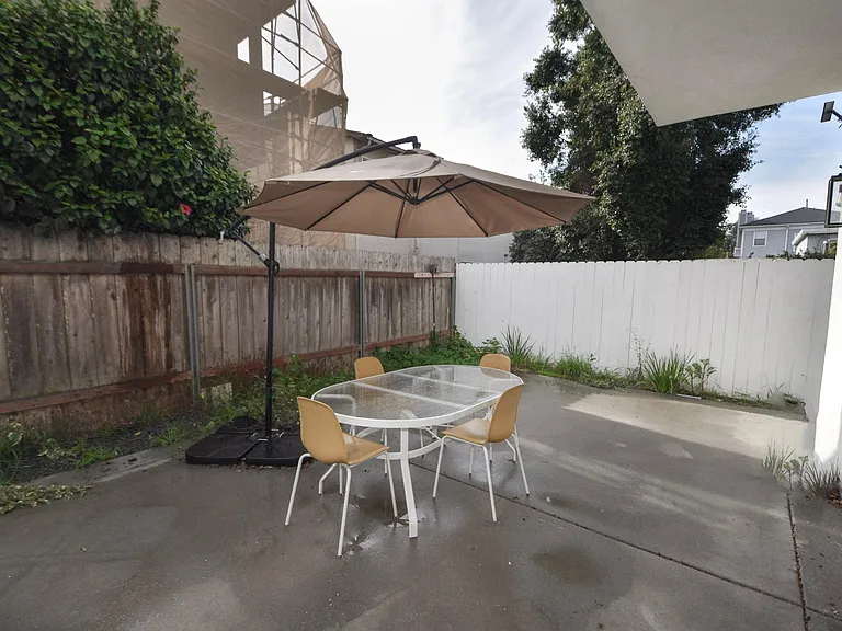 253 Dahlia Ave — Photo 32