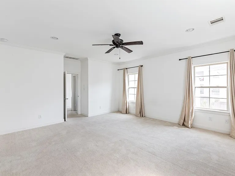 18 Hermann Park Ct — Photo 16