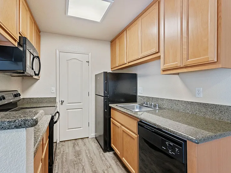 Executive or Custom Remodeled Kitchen (Cedar/Redwood)