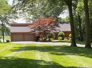 1 Pine Point, Huntington, NY 11743