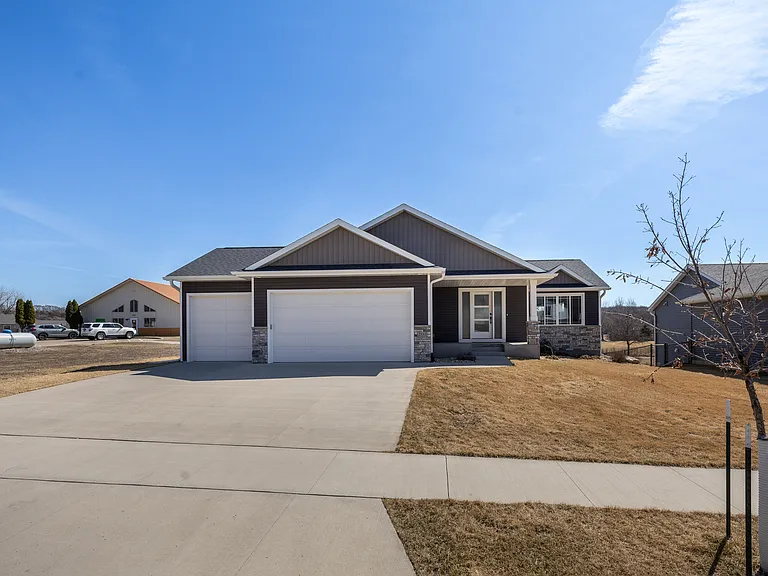 2332 Hadley Hills Dr NE — Photo 3