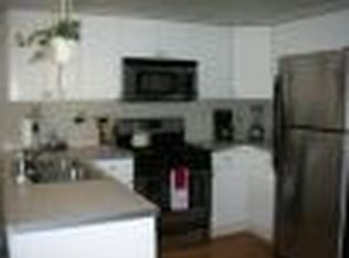 7 Sarahs Grove Ln, Schaumburg, IL 60193