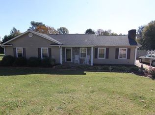 4517 Regal Oaks Rd, Gastonia, NC 28056