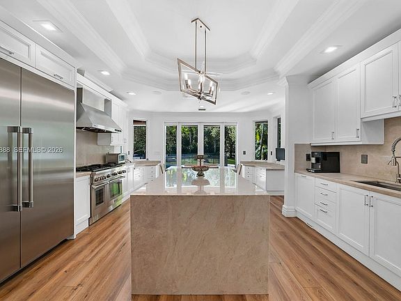 5th image of 5002 SW 86th St