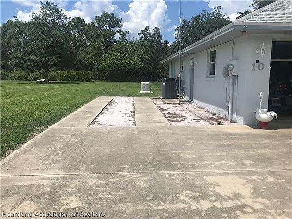 4th image of 10 Corkwood Ave