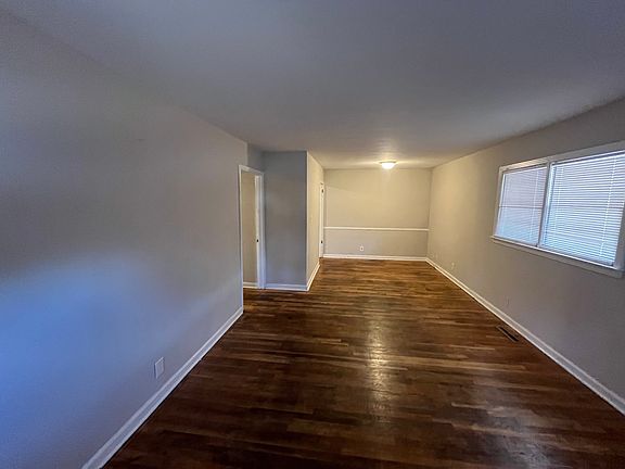 3rd image of 1808 Sussex Dr