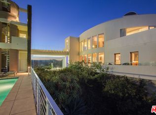 2210 Astral Dr, Los Angeles, CA 90046