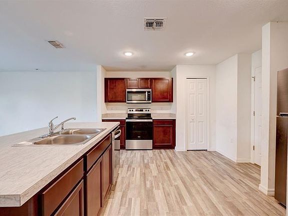5th image of 1509 SW Bermel