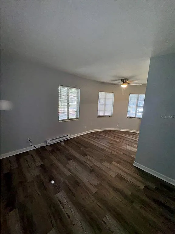 2 bed, 1.0 bath, 900 sqft, $2,100 — Photo 4