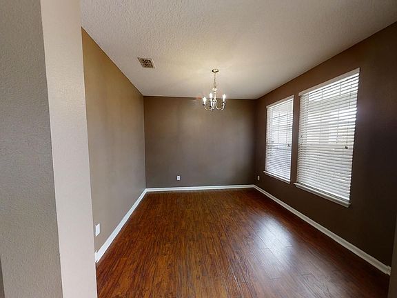 5th image of 15695 Lexington Park Blvd