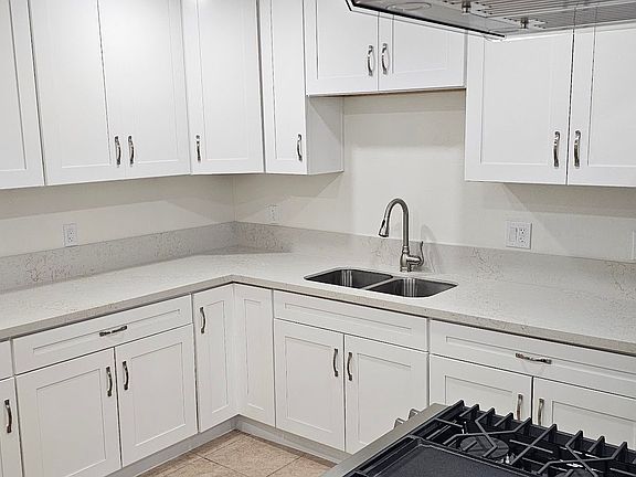 5th image of 1263 Oakdale Ave Unit C