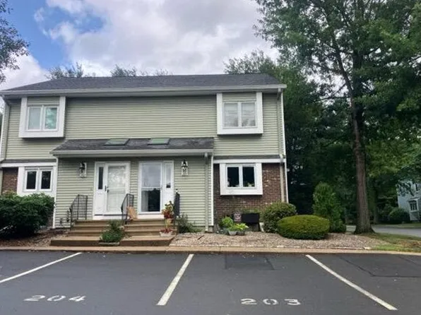 201 Sand Stone Dr, South Windsor, CT 06074