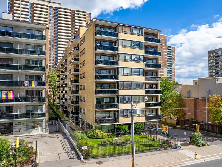 433 Jarvis St — Photo 14