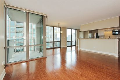 4th image of 2 E Erie St #G-400