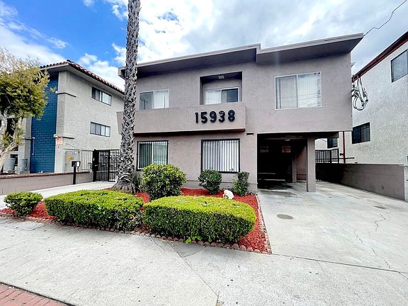 5th image of 15938 Vanowen St APT 11
