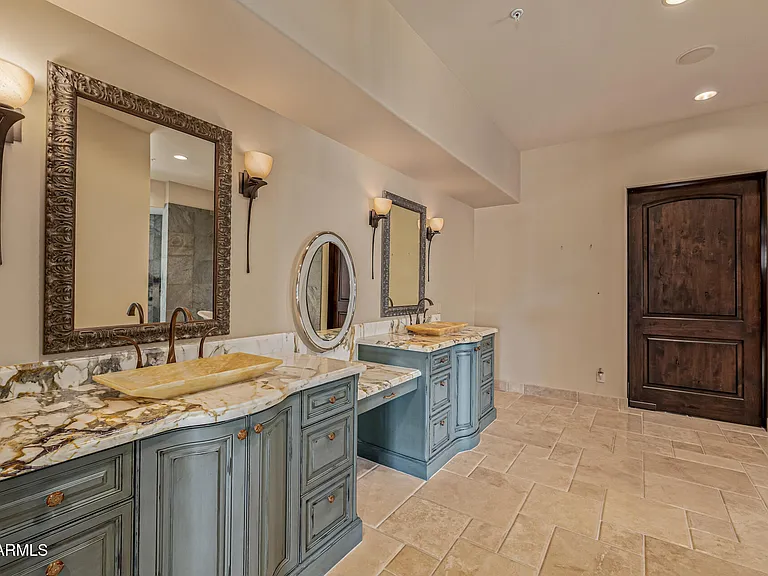 8406 E Calle Buena Vis — Photo 32