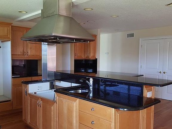 5th image of 334 N 12th Street
