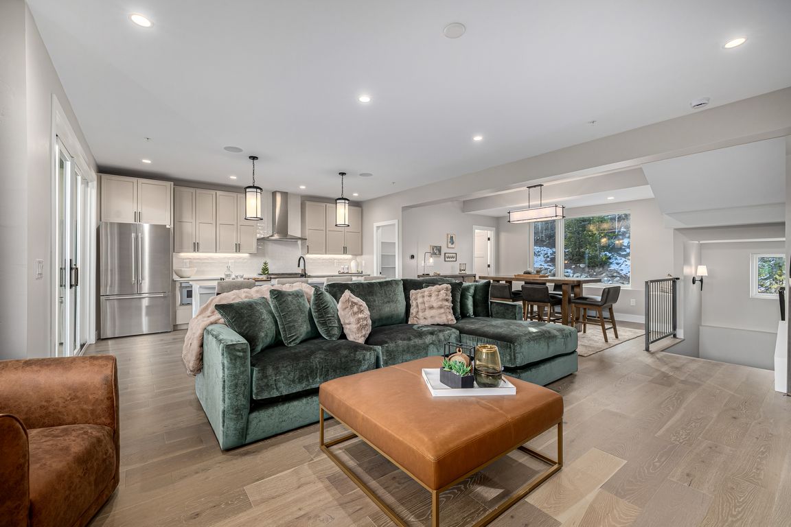 next background image