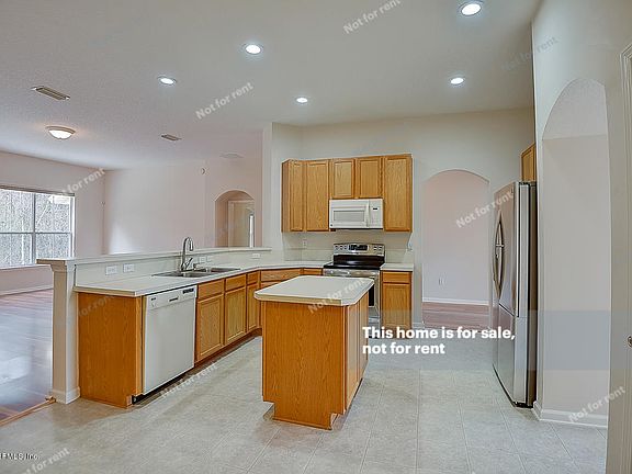 3rd image of 2571 Watermill Dr