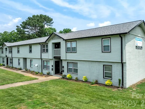 2607 Cedarhurst Dr, Charlotte, NC 28269