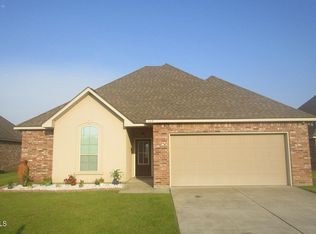 107 Green Mountain Ridge St, Youngsville, LA 70592
