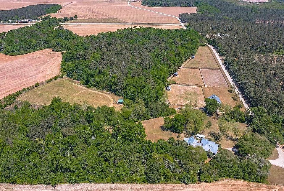 2nd image of 1166 Red Hill Rd