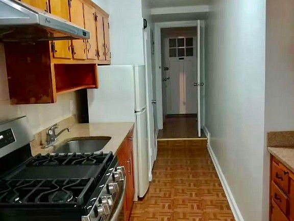 4th image of 314 Bay 11th St #1