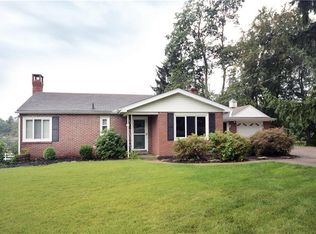 156 Claridge Dr, Coraopolis, PA 15108