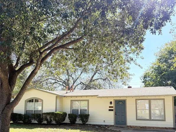 1403 Alcoa Ave, Rockdale, TX 76567