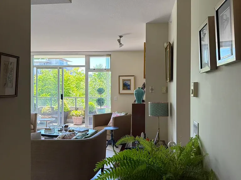 6015 Iona Dr #400 — Photo 8