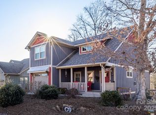 85 Locust St, Black Mountain, NC 28711