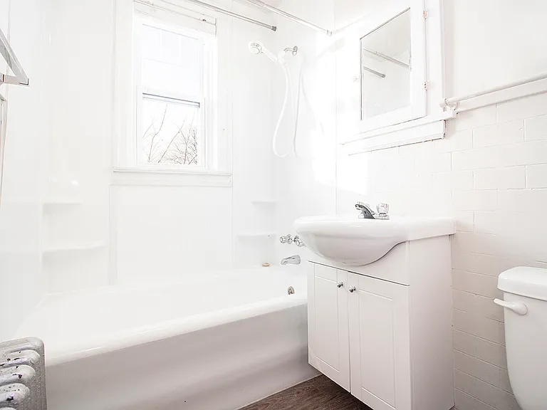 129 Lenore St #16 — Photo 30