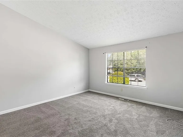 7055 Hania Dr — Photo 9