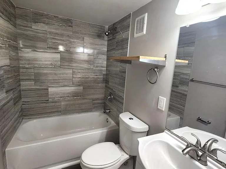 5 Burbank Dr SW #B — Photo 9