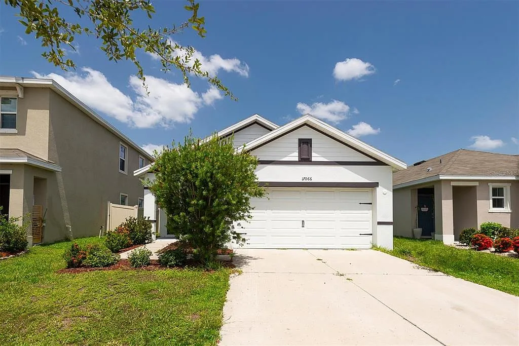 3 bed, 2.0 bath, 1516 sqft, $2,200 — Photo 1