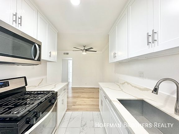 5th image of 6025 Whitsett Ave #6A