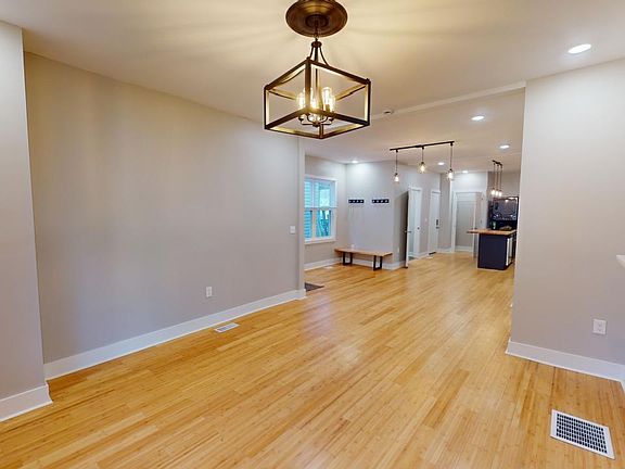 2nd image of 906 W Rich St