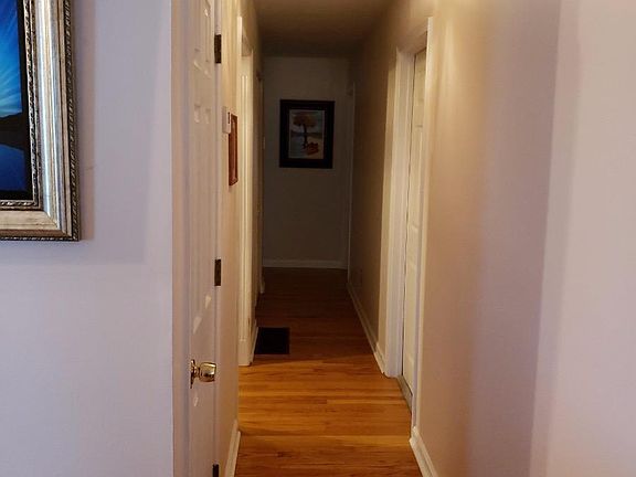 3rd image of 200 Donalynn Dr