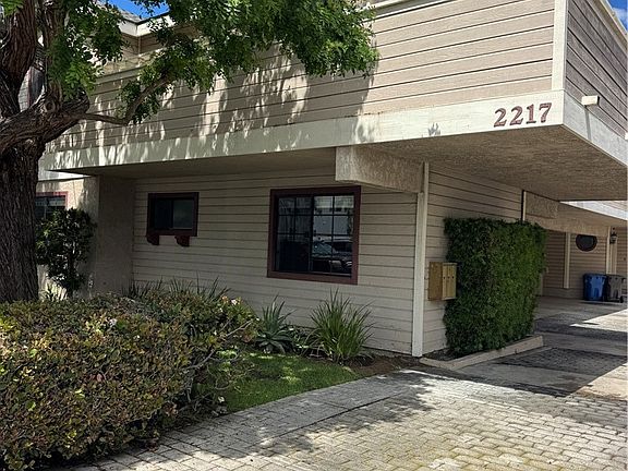 2nd image of 2217 Mathews Ave