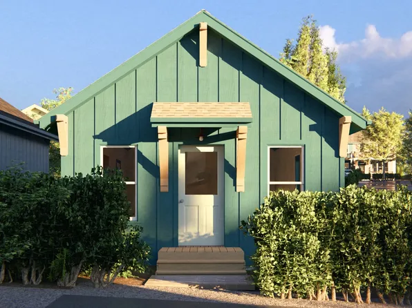 35 Potters Ct, Pacific Beach, WA 98571