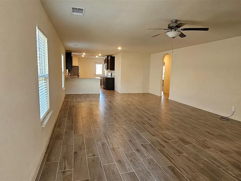 161 Allington Cir — Photo 7