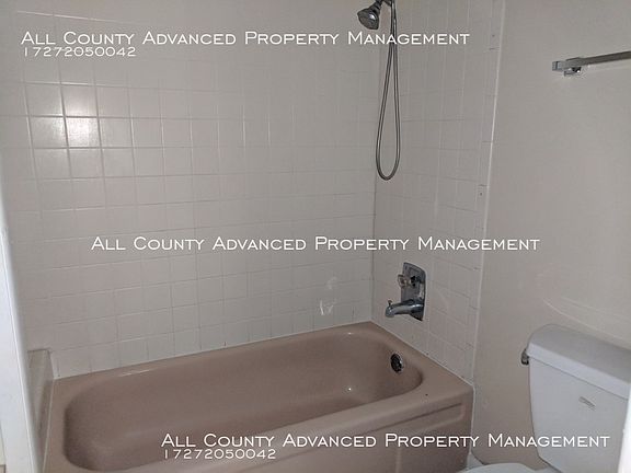 3rd image of 1407 N Saturn Ave