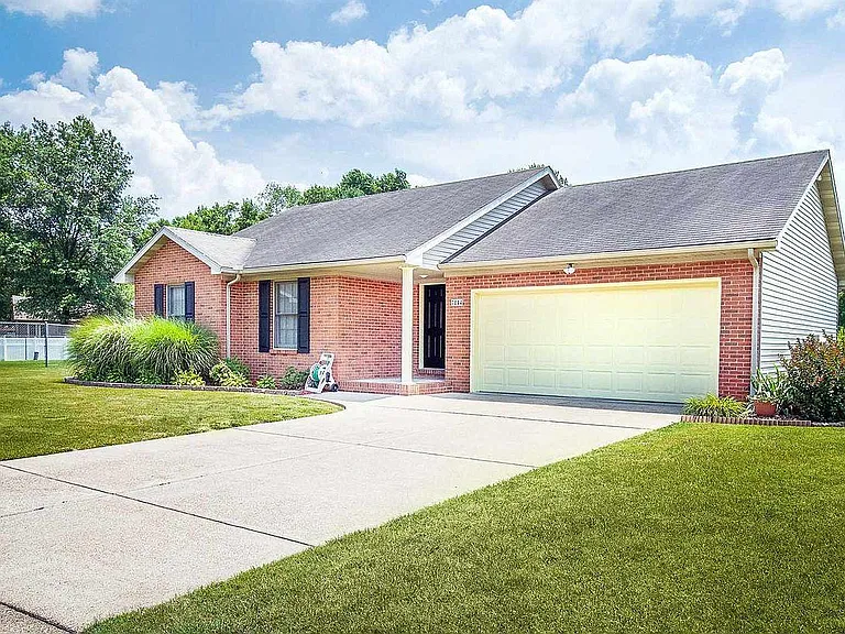 7844 Crystal Ct — Photo 3