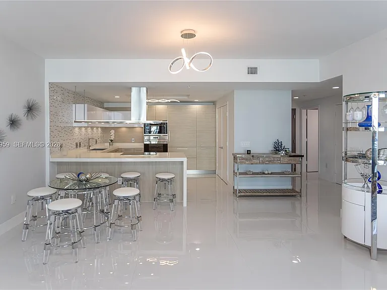 17111 Biscayne Blvd #505 — Photo 22