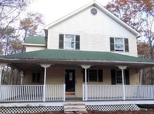 331 N Sunrise Svc Rd, Manorville, NY 11949