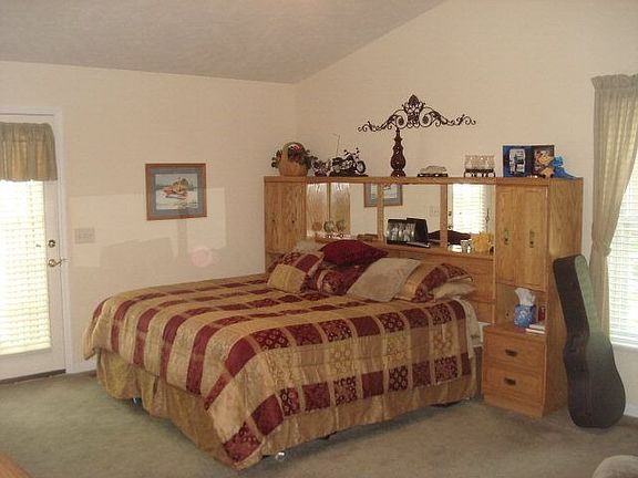 4th image of 117 Kaylor Cir